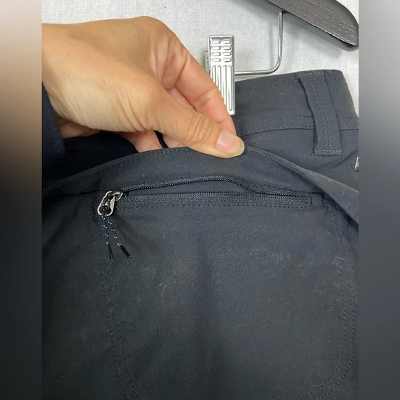 MEC  shorts with 2 zipper back pockets Sz 12 - Picture 3 of 9